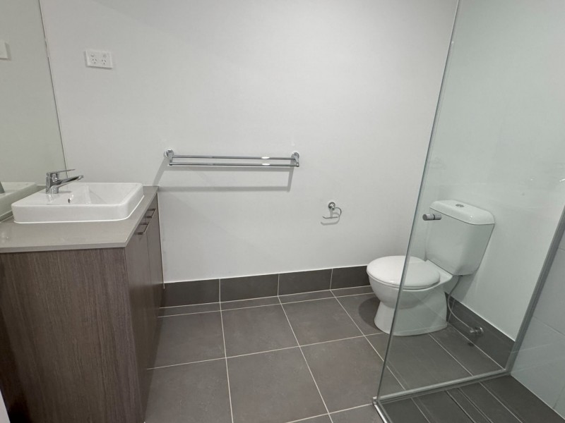 2/5 Vincent Crescent, Caboolture QLD 4510