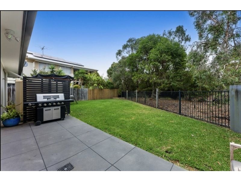 6 Armour Close, North Lakes QLD 4509
