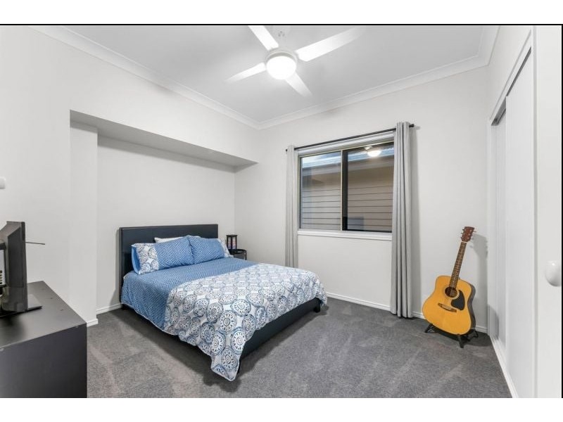 6 Armour Close, North Lakes QLD 4509
