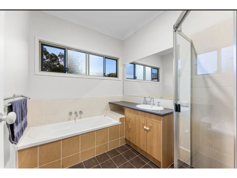 6 Armour Close, North Lakes QLD 4509