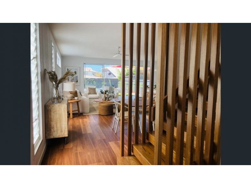 8a Fourth Avenue, Scarborough QLD 4020