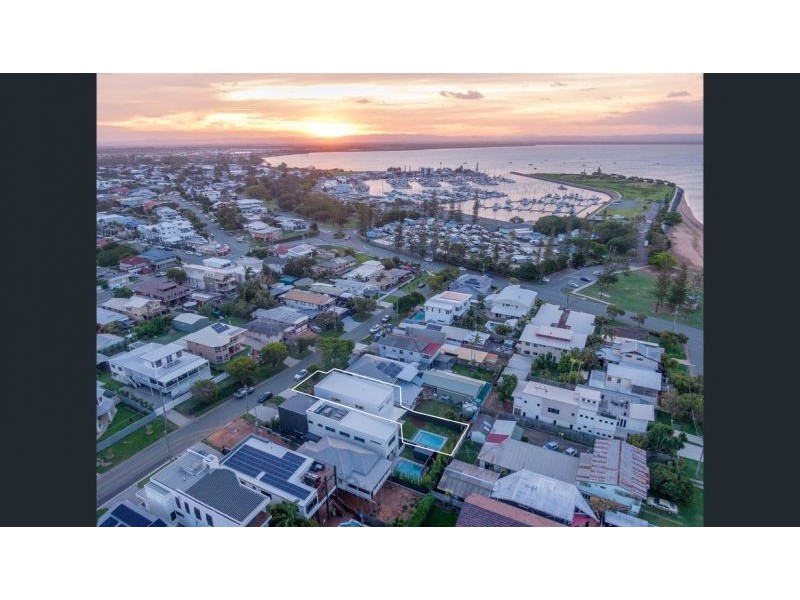 8a Fourth Avenue, Scarborough QLD 4020