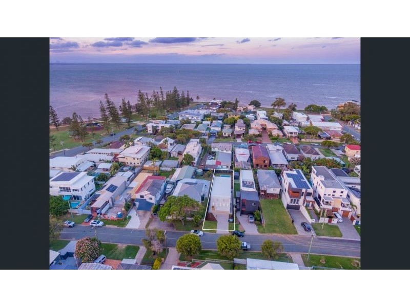 8a Fourth Avenue, Scarborough QLD 4020