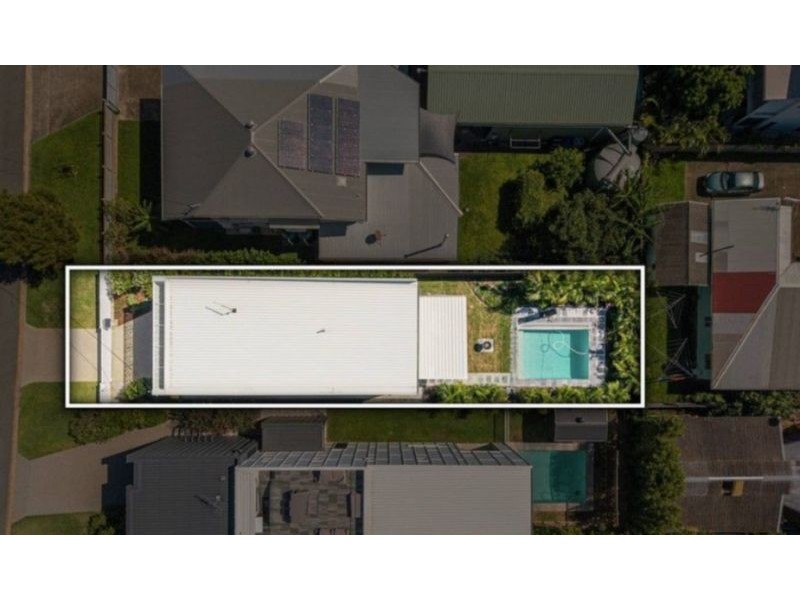 8a Fourth Avenue, Scarborough QLD 4020