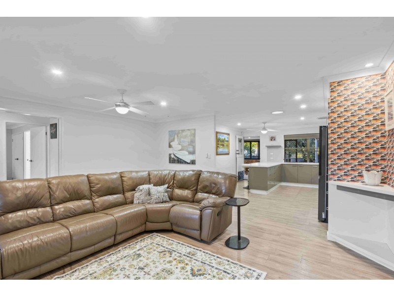 2 Jamaica Drive, Deception Bay QLD 4508