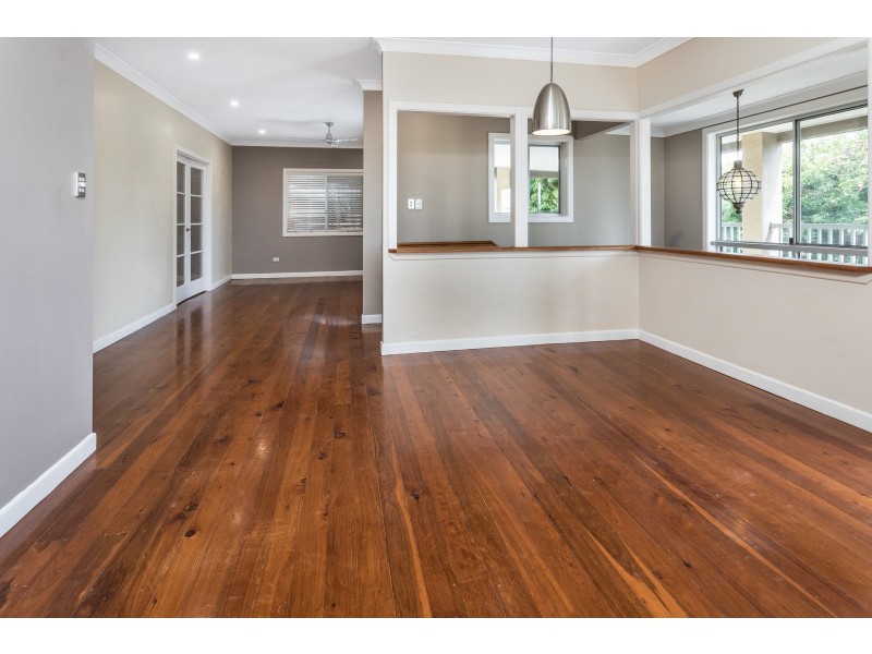 43 James Street, Scarborough QLD 4020