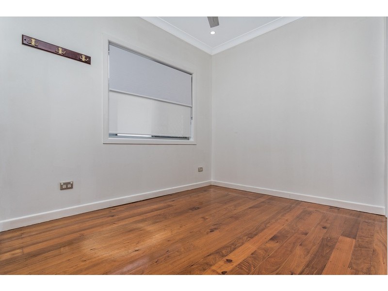 43 James Street, Scarborough QLD 4020