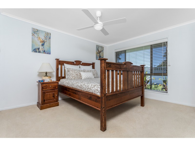7 Oyster Point Esplanade, Newport QLD 4020
