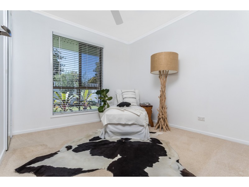 7 Oyster Point Esplanade, Newport QLD 4020