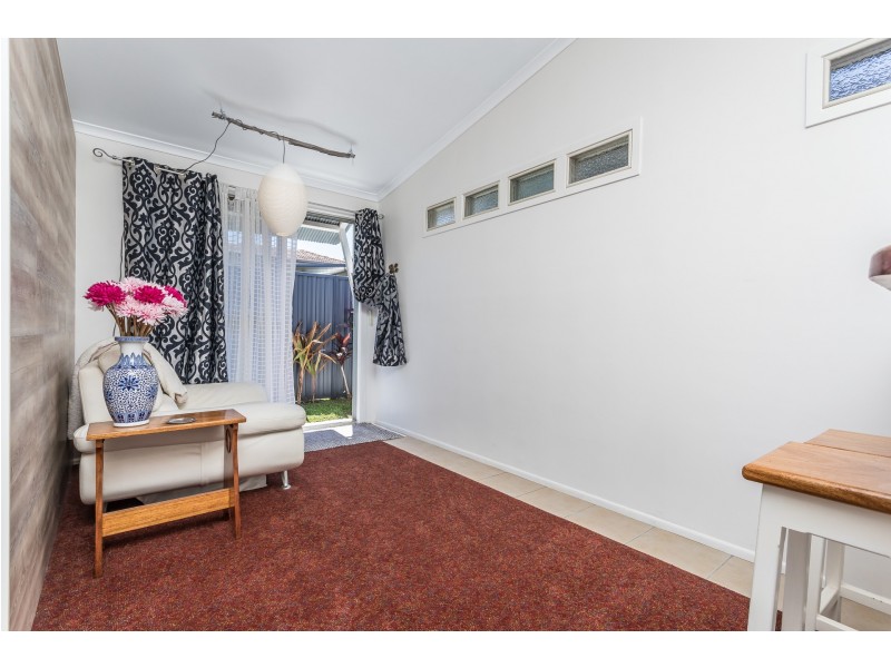 7 Oyster Point Esplanade, Newport QLD 4020