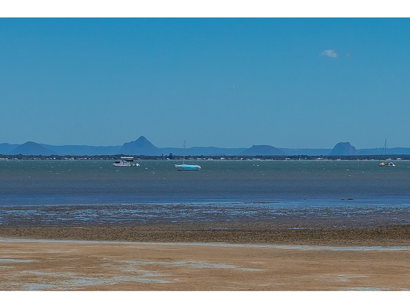 7 Oyster Point Esplanade, Newport QLD 4020