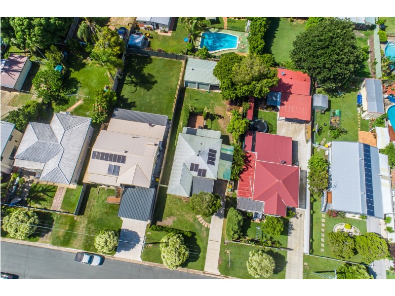 17 HIGHLAND STREET, Redcliffe QLD 4020
