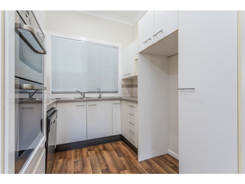 17 HIGHLAND STREET, Redcliffe QLD 4020