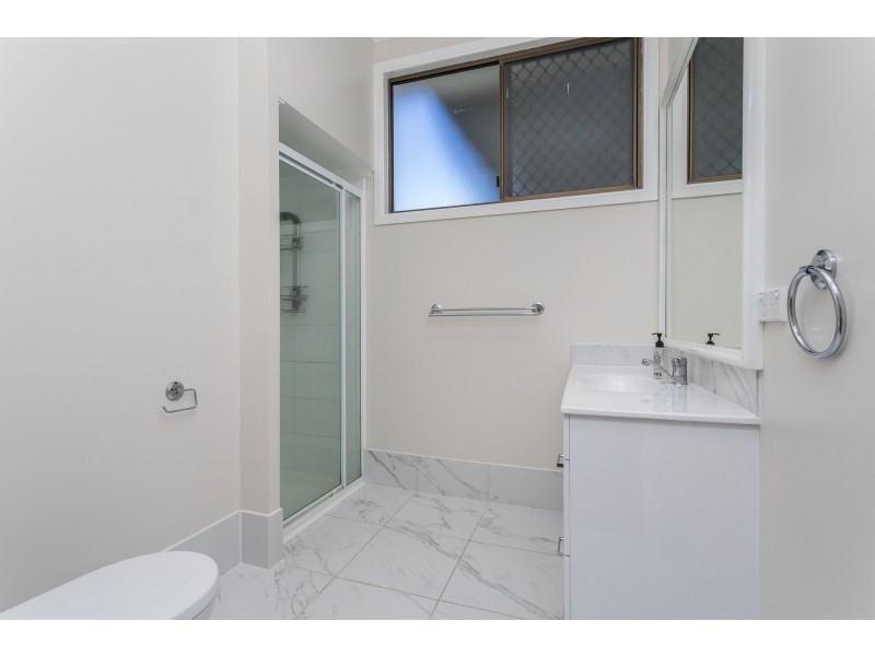 17 HIGHLAND STREET, Redcliffe QLD 4020