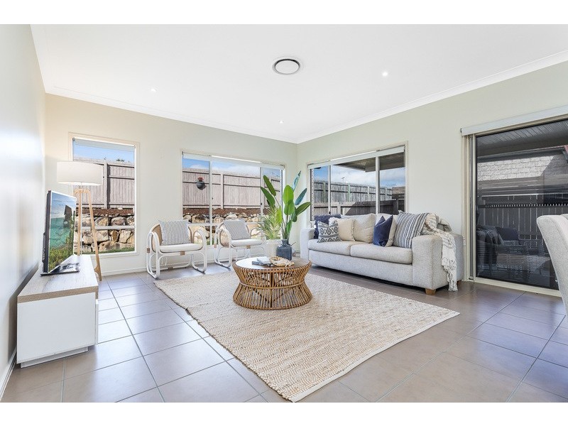 18 Ningaui Crescent, North Lakes QLD 4509