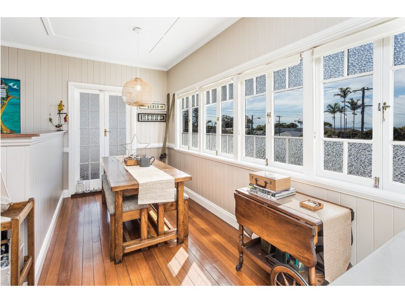 21 Griffith Road, Scarborough QLD 4020