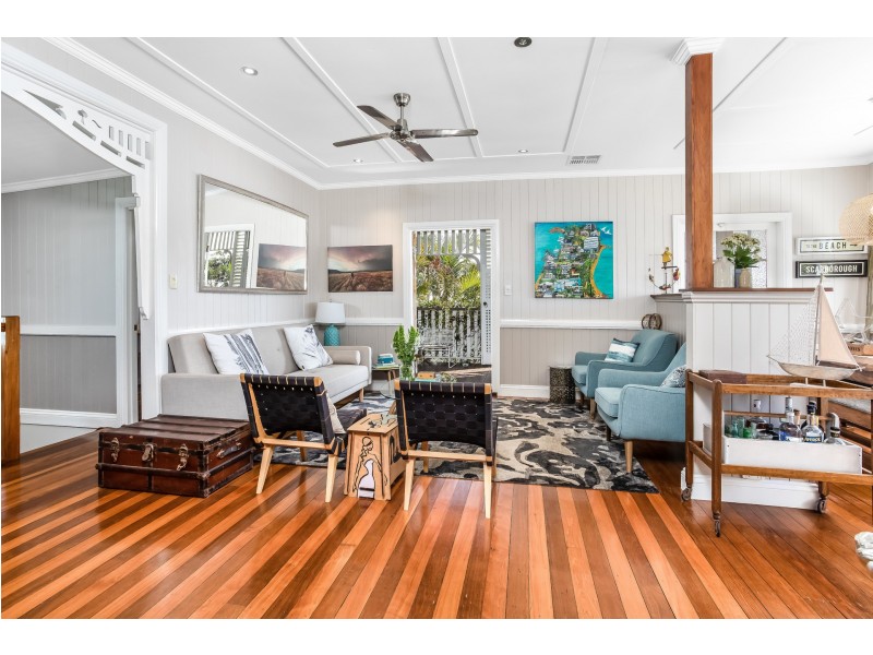 21 Griffith Road, Scarborough QLD 4020