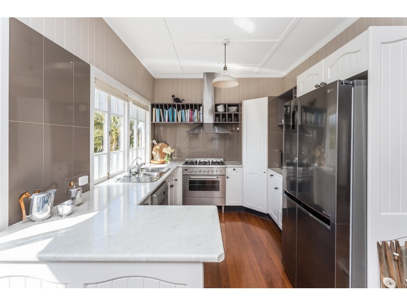 21 Griffith Road, Scarborough QLD 4020