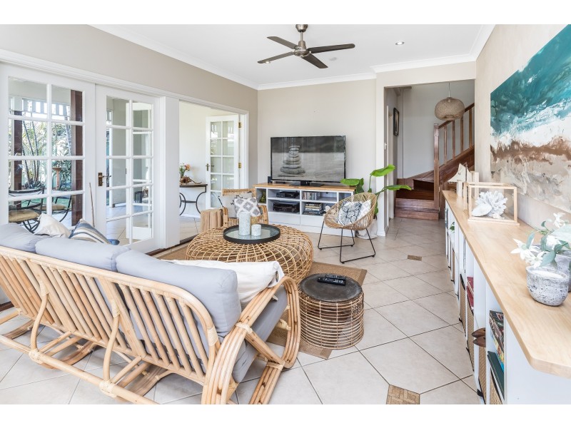 21 Griffith Road, Scarborough QLD 4020