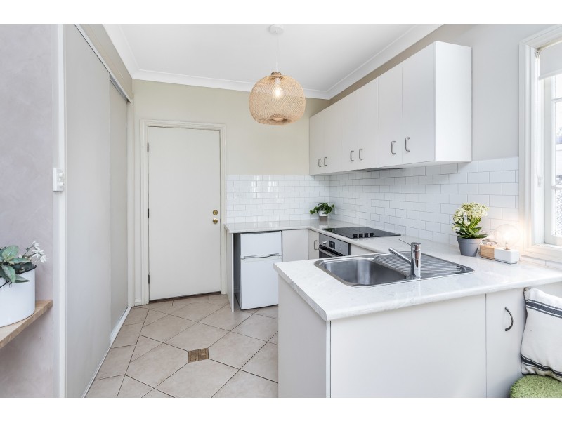 21 Griffith Road, Scarborough QLD 4020