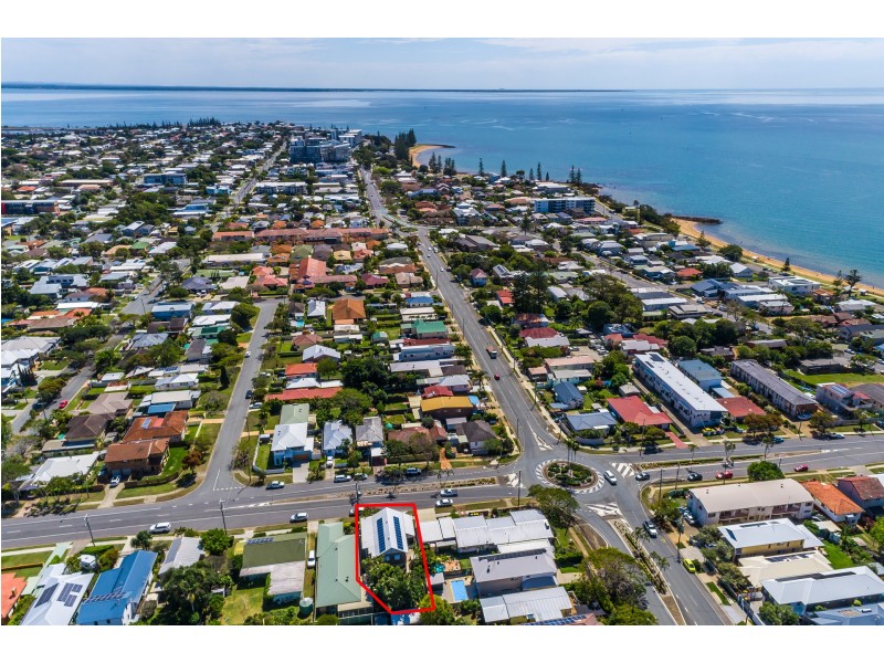 21 Griffith Road, Scarborough QLD 4020