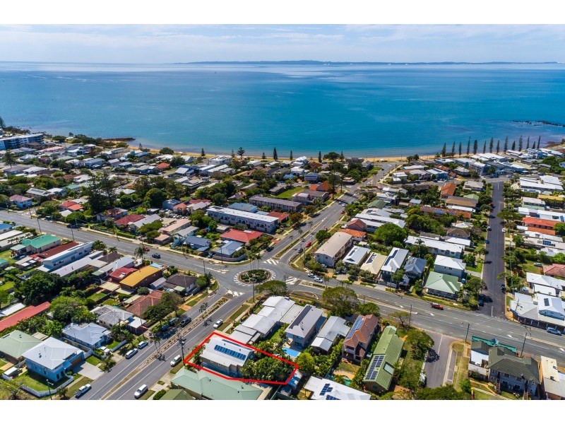 21 Griffith Road, Scarborough QLD 4020