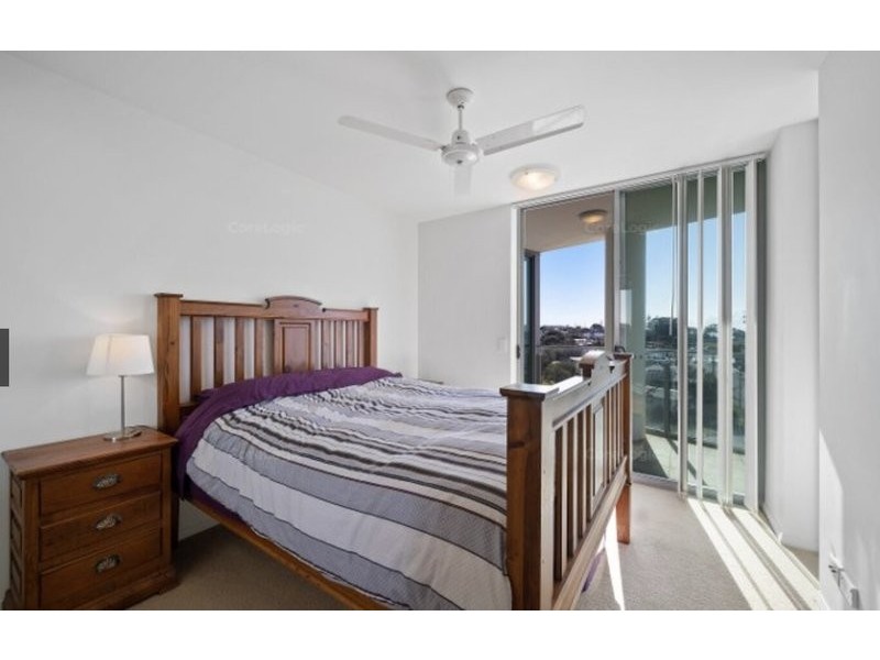14 Oxley Avenue, Woody Point QLD 4019