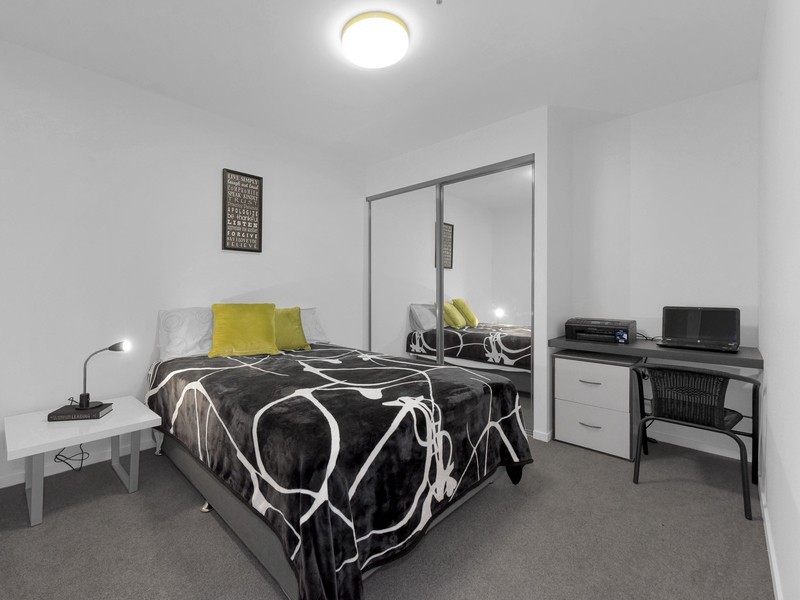 1005/18 Thorn Street, Kangaroo Point QLD 4169