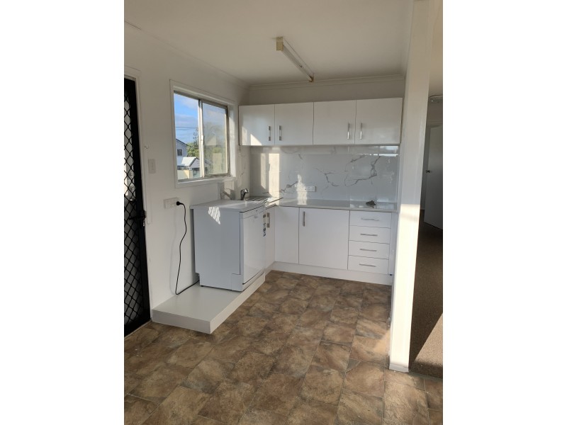 101 Ashmole Road, Redcliffe QLD 4020