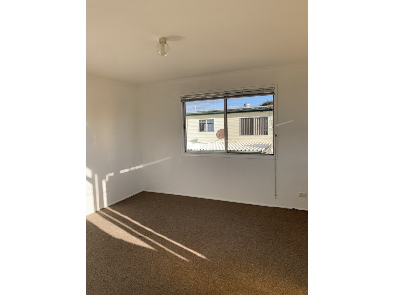 101 Ashmole Road, Redcliffe QLD 4020