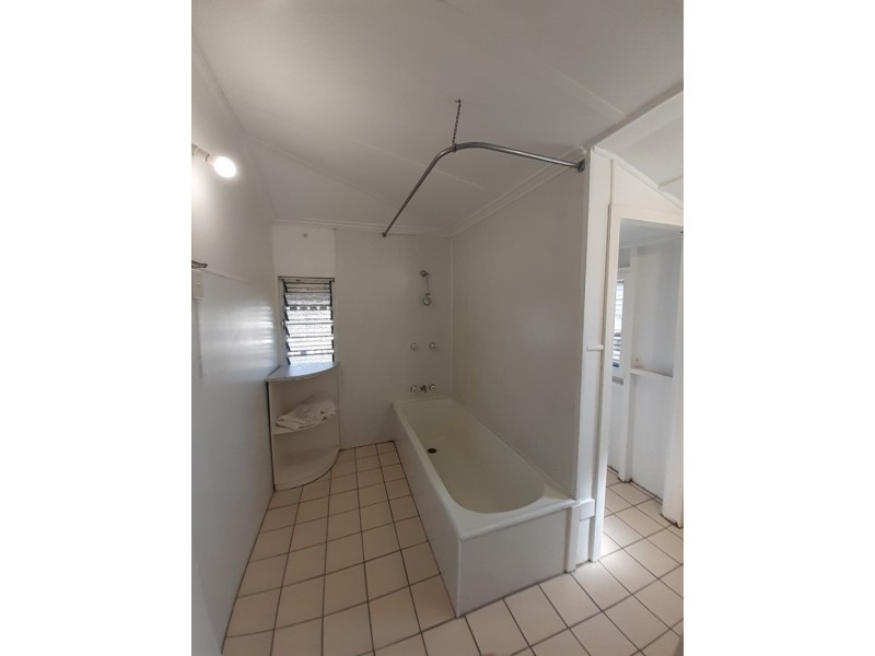 Flat 3/55 Adamson Street, Wooloowin QLD 4030