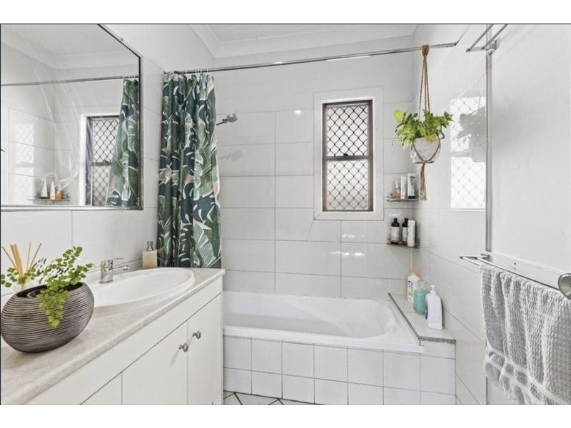 28 Halcomb Street, Zillmere QLD 4034