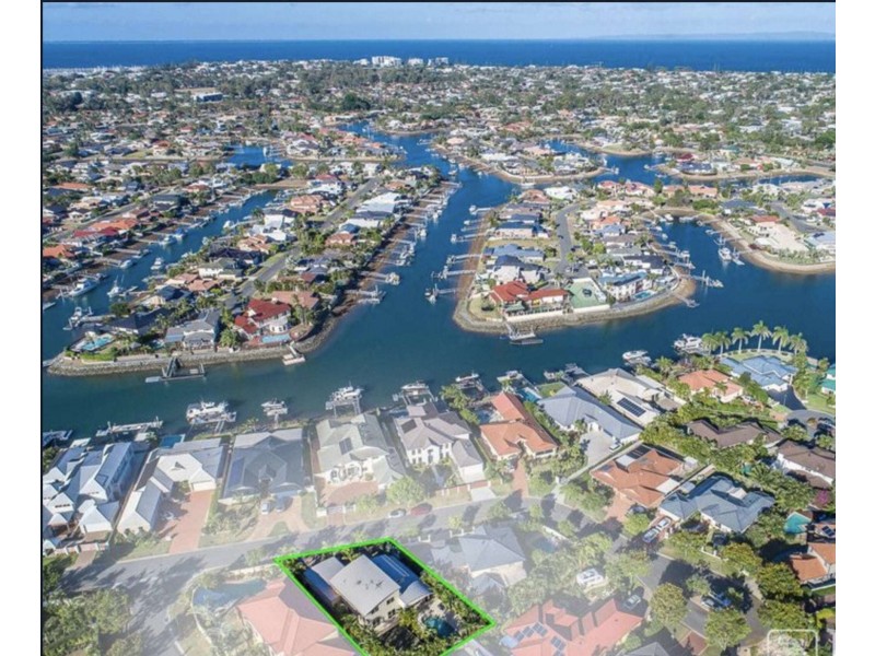 11 Mariner Court, Newport QLD 4020