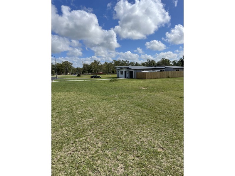 2 Oleander Street, Nanango QLD 4615
