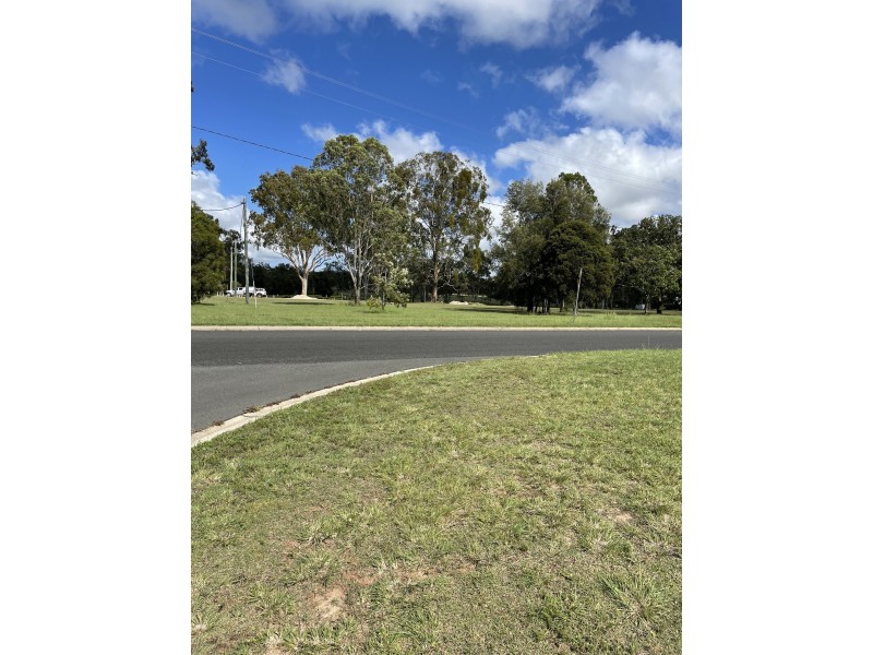 2 Oleander Street, Nanango QLD 4615