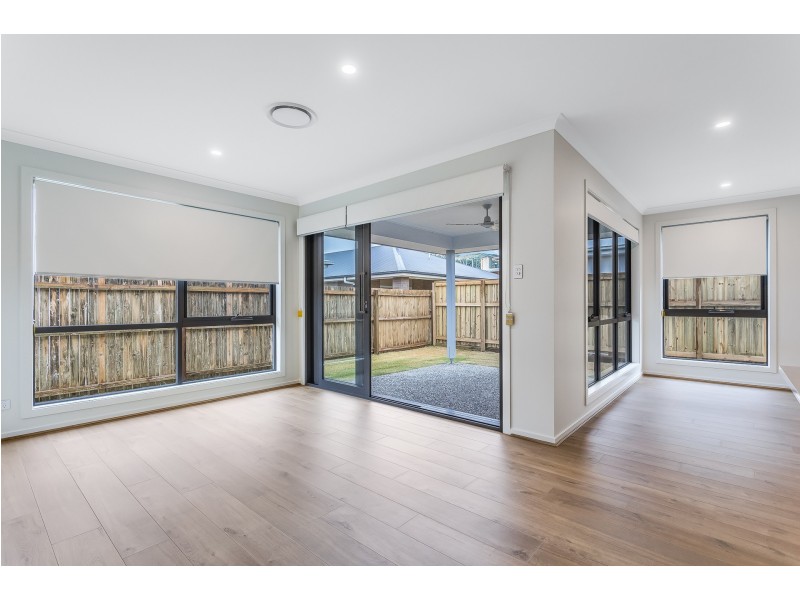 34 Clearwater Street, Newport QLD 4020