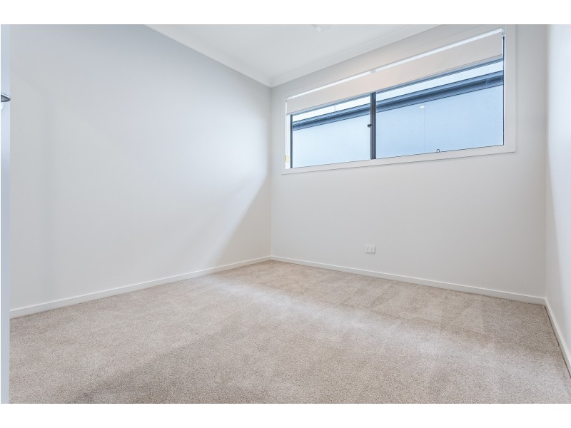 34 Clearwater Street, Newport QLD 4020