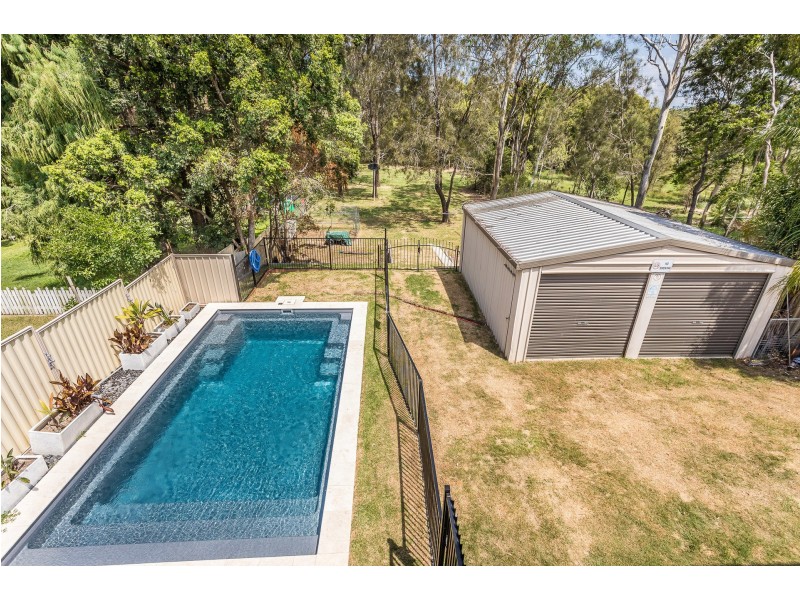 6 Dorloo street, Deagon QLD 4017