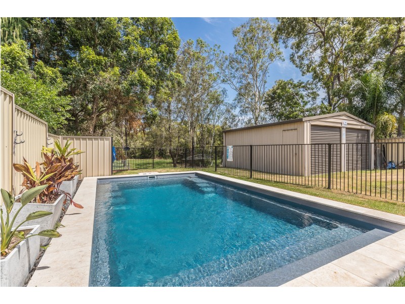 6 Dorloo street, Deagon QLD 4017