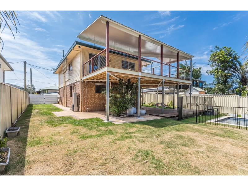 6 Dorloo street, Deagon QLD 4017