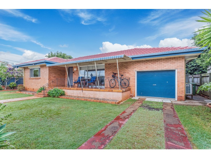 599 Oxley Ave, Scarborough QLD 4020