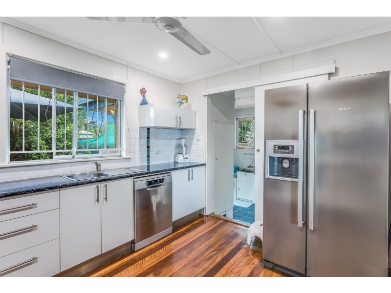 599 Oxley Ave, Scarborough QLD 4020