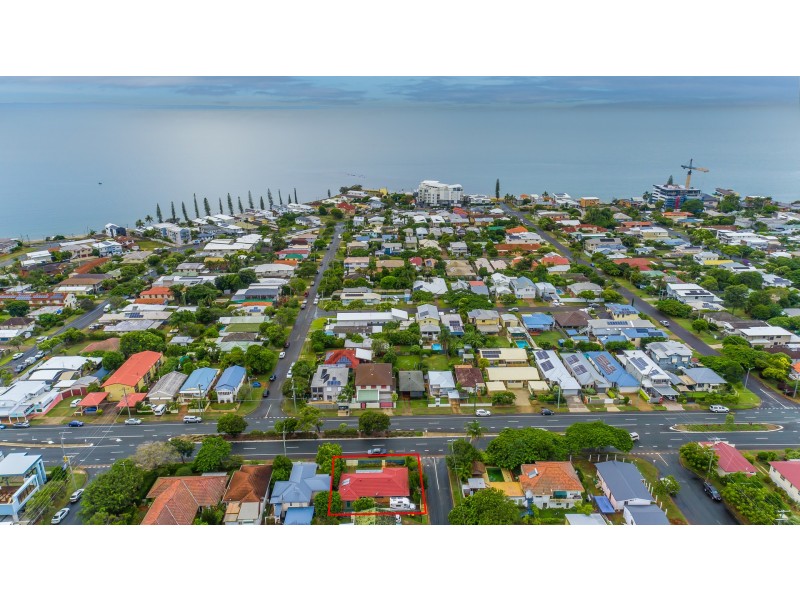 599 Oxley Ave, Scarborough QLD 4020