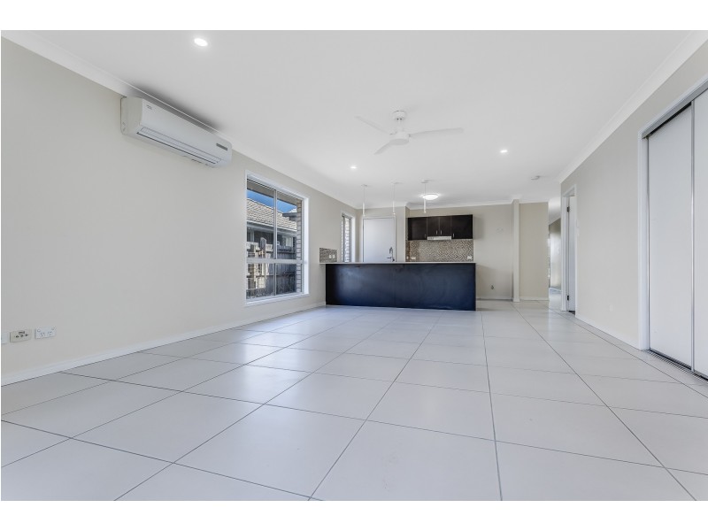 11 Champion Crescent, Griffin QLD 4503