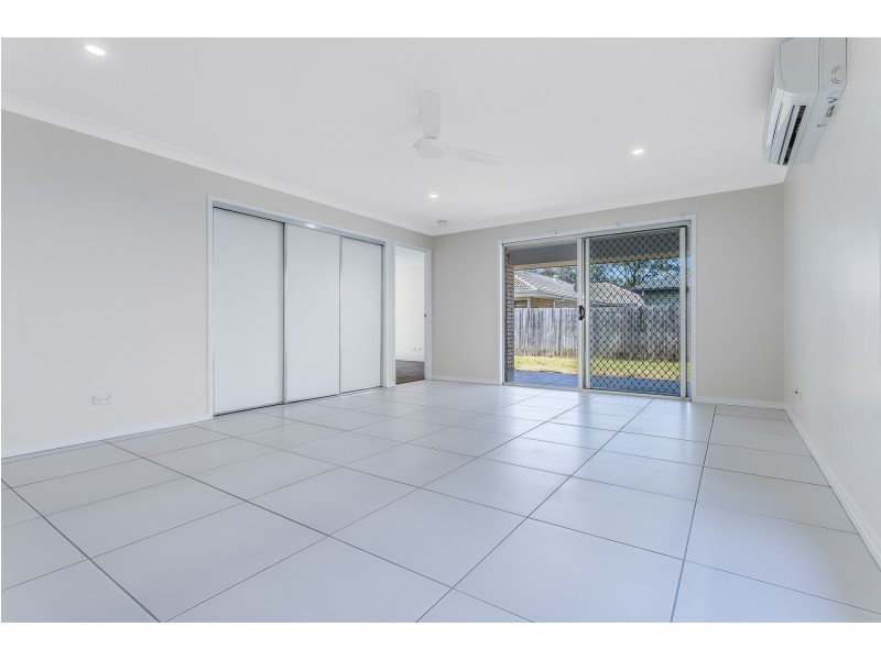 11 Champion Crescent, Griffin QLD 4503