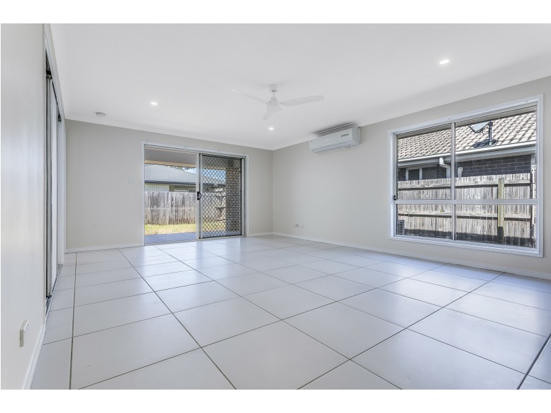 11 Champion Crescent, Griffin QLD 4503