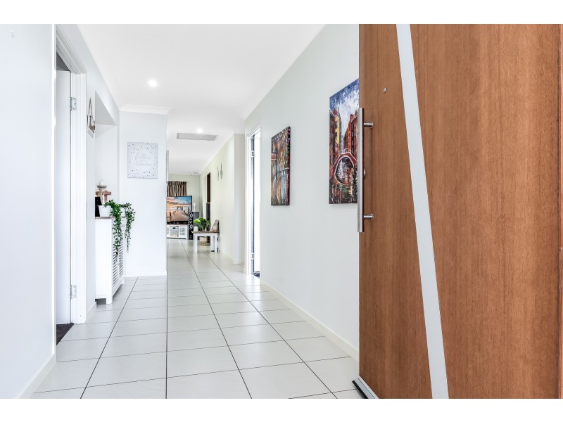 32 Ulysses Street, Kallangur QLD 4503