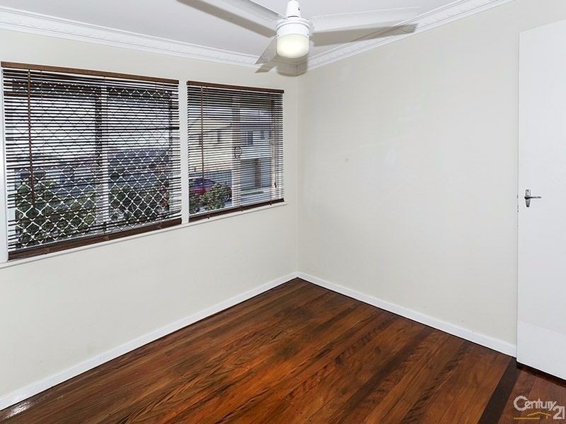 12 Rotary Crescent, Redcliffe QLD 4020