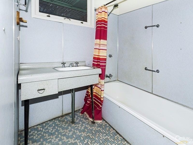 12 Rotary Crescent, Redcliffe QLD 4020