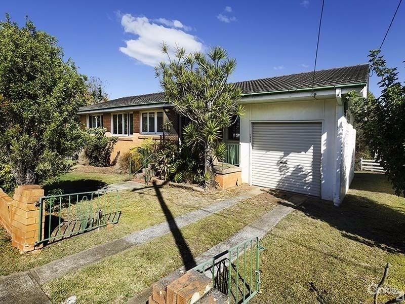 12 Rotary Crescent, Redcliffe QLD 4020